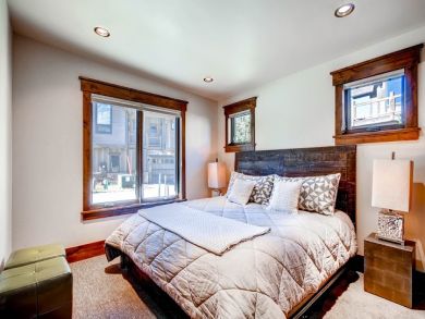 Four Bedroom Upscale Ski Home Perfect for Entertaining